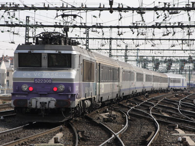 La BB 22308R en pousse à Lyon-Perrache (15/03/2008)