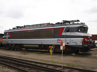 La BB 22347, prototype Multiservice à St Pierre des Corps (07/06/2008)