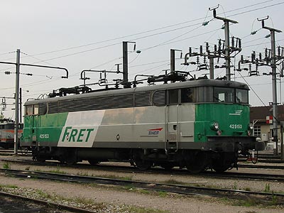 La BB 25153 à Vaires (05/10/2002)