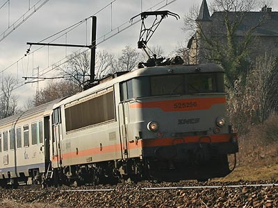La BB 25256, ex-25195, à St Jean de la Porte (22 janvier 2006)