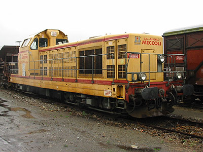 "Nicolas", ex-BB 66611 à Dol de Bretagne, vendue à Meccoli (02/11/2002)