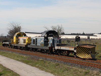 Les BB 69288 et 69291 sur une tournée Chasse-neige quittent Nîmes pour dégager la ligne des Cévennes (22/03/2013)