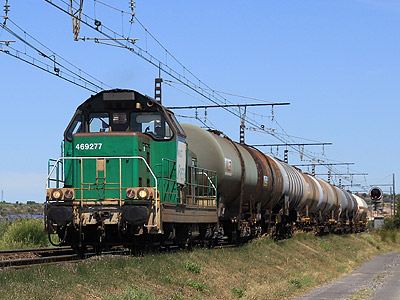 La BB 69277 entre Béziers et Narbonne (12/07/2012)