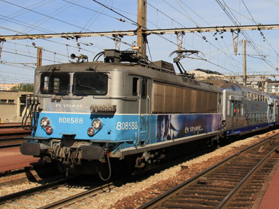 La BB 8588 "En voyage" à Versailles Chantiers (10/09/2011)