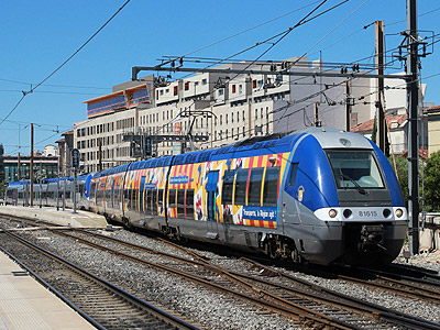 Le B 81615/16 PACA quitte Marseille St Charles (24/05/2014)