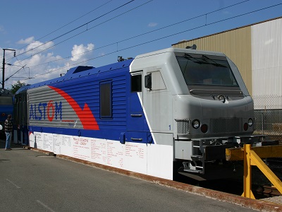 Le prototype Prima posé sur bogies de service lors des JPO Alstom (Belfort, 16/06/2007)
