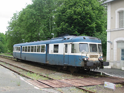 L'X2822 à Pompadour (06/06/2002)