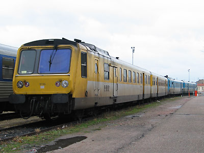 L'X 2723 modernisée à Roanne (18/01/2004)