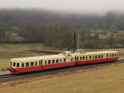 L'X 4039 et l'X 3886 de l'ABFC à Revonnas (25/02/2012)