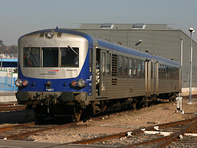 L'X 4651 en livrée TER à Lyon Vaise (09/02/2008)