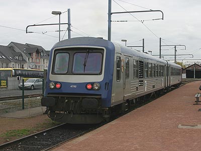 L'X 4792 à Dreux (14/04/2006)