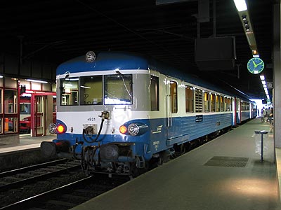 L'X 4921 à Rouen rive droite (05/07/2003)