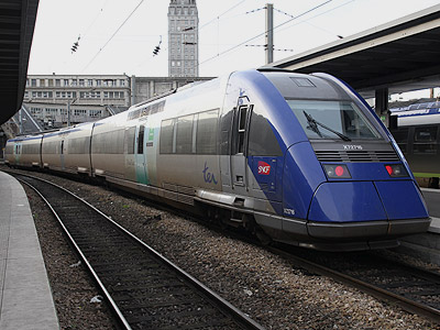 L'X 72716-15 tricaisse Picardie au départ d'Amiens pour Abbeville (29/10/2012)