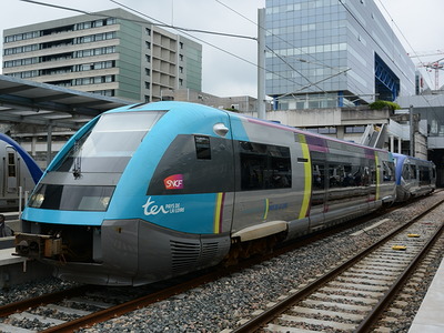 L'X 73541 Pays-de-Loire en UM avec un autorail Breton (Rennes, 05/06/2018)