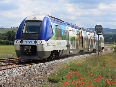 L'X 76726 Auvergne pelliculé au Breuil sur Couze (22/05/2011)
