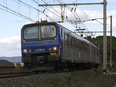 La Z 7357 Languedoc-Roussillon à Port-la-nouvelle, l'ancienne livrée jaune refait surface (30/04/2008)