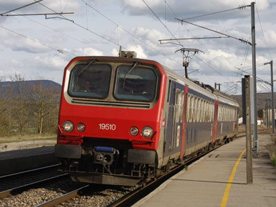 La Z 9510 Franche-Comté en livrée d'origine à Arc-et-Senans (13/04/2008)